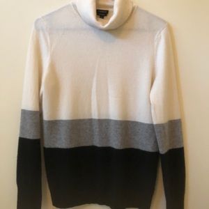 Beautiful cashmere sweater